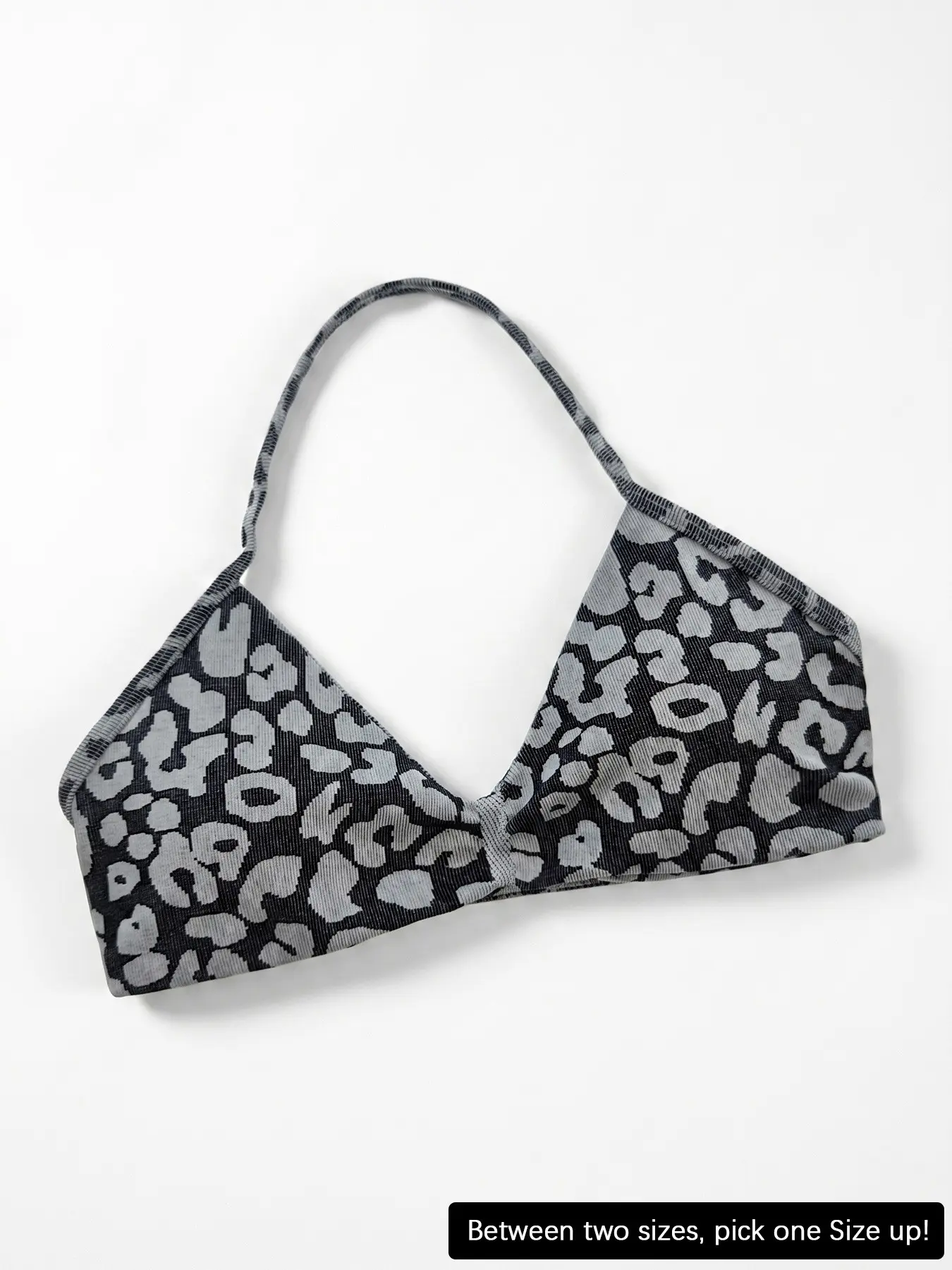 Women's Leopard Print Sports Bra, Workout Bra, Exercise Bra, Seamless Sports Bras High Stretch Sportswear, Detachable Pads, Comfortable Athletic Underwear for Women