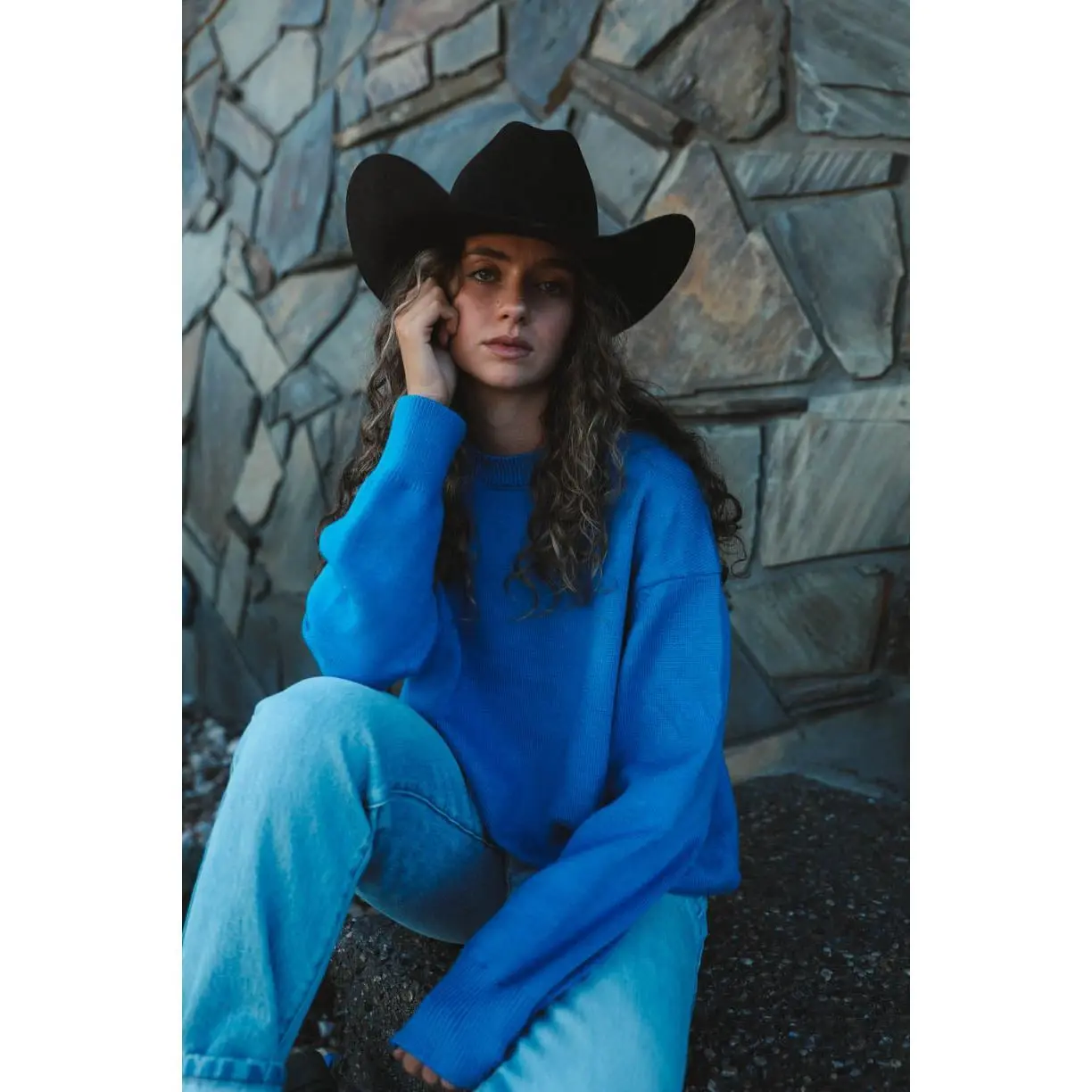RAE: Soft Knit Crew Neck Sweater in Electric Blue Knitwear for Women Long Sleeve Cashmere Feel Basic Casual Minimalist Knitting Tops