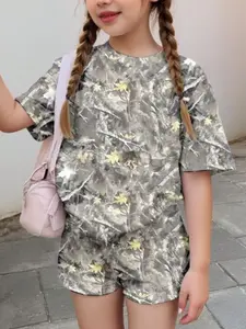 Summer Girls Camo Set with Leaf Print, Casual Minimalist Short Sleeve Top and Shorts, Youth Fashion, Perfect for Summer Wear