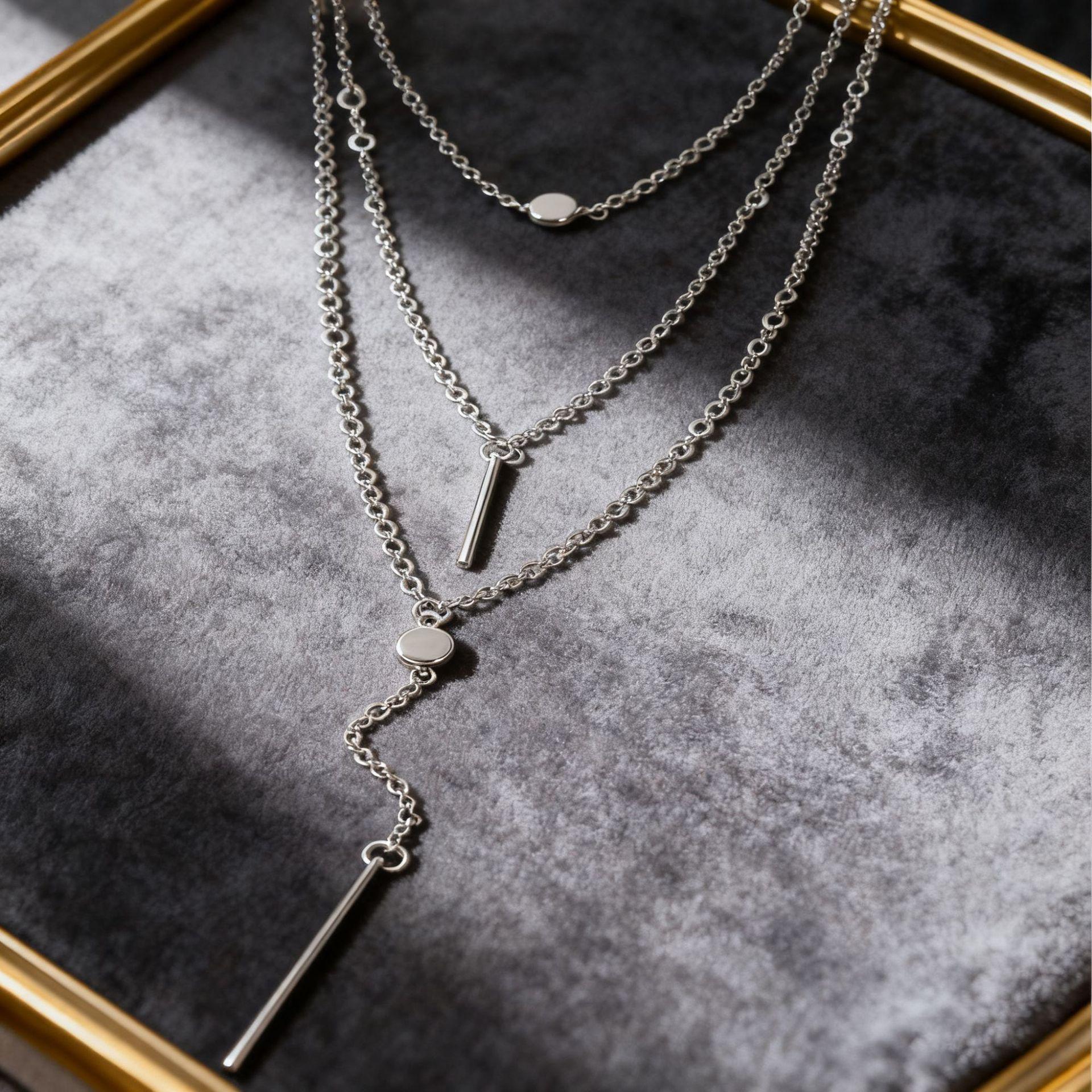 Trendy Layered Chain Necklace for Women Stylish Multi Layer Design with Cute Pendants Perfect for Daily Wear Date Night and Party Outfits Stackable necklace、Layering choker、Metal pendant necklace、Silver gold necklace、Heart bead cylinder charm