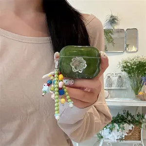 Oil painting green flower | Flower bead pendant | Twisted edge headphone cover | Best friend gift | Suitable for AirPods 1 2 3 4 Pro Pro2 Pro3