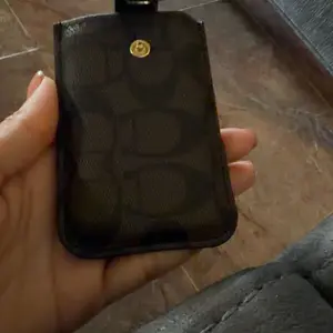 Elegant Women's Slim Card Holder, Compact High-End Design, Anti-Magnetic Card Case, New Fashionable Business Accessory, Secure Card Storage