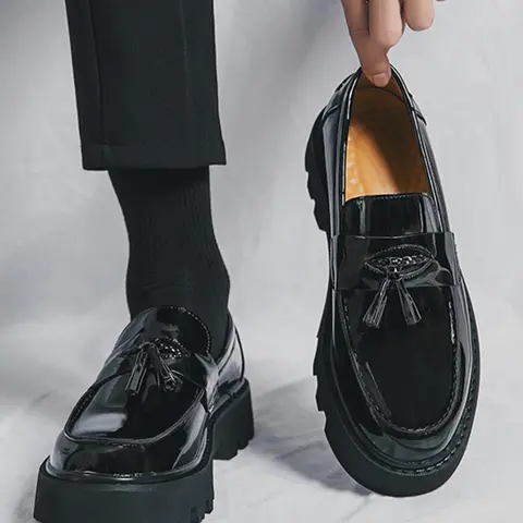 【Black Friday】Men's Tassel Detail PU Leather Loafers, British Style Round Toe Thick Sole Shoes for All Seasons, Medium Width Footwear