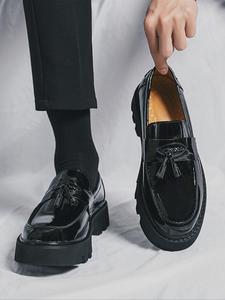 men's summer fashionable casual tassel decor pu leather slip-on shoes, men's shoes, office shoes, tassel loafers men, simple design elegant plain round toe loafers, business style temperament flats for daily wear, tassel shoes, footwear, work shoes