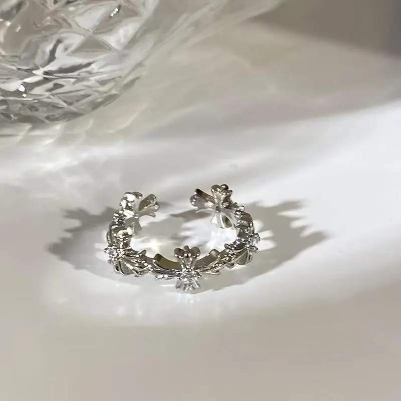 Each order comes with 4 free gifts.