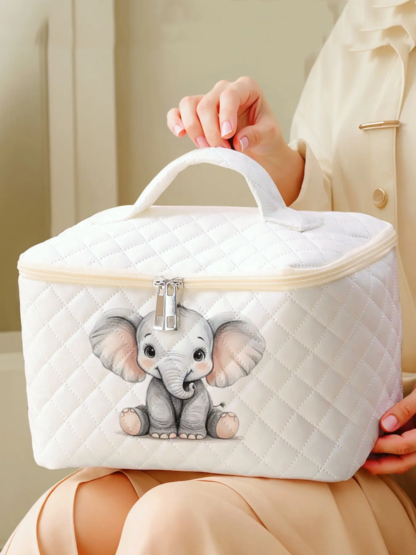 1 piece of 2D printed travel cosmetic bag with a cute elephant pattern, makeup brushes and accessories organizer, storage box toolbox, large capacity travel toiletry storage bag, cute and fashionable makeup bag
