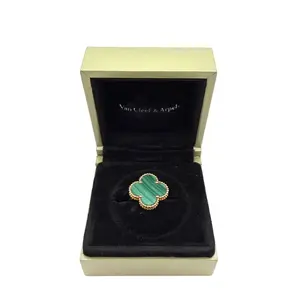 Pre-owned CALUXJ VAN CLEEF & ARPELS 18K Yellow Gold Malachite Magic Alhambra Ring 53