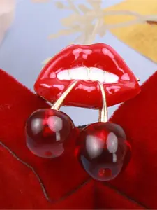 Personalized Creative Lip Gloss Cherry Brooch Women’s Fashion Pin Accessory Enamel Pin Alloy Brooch Pin