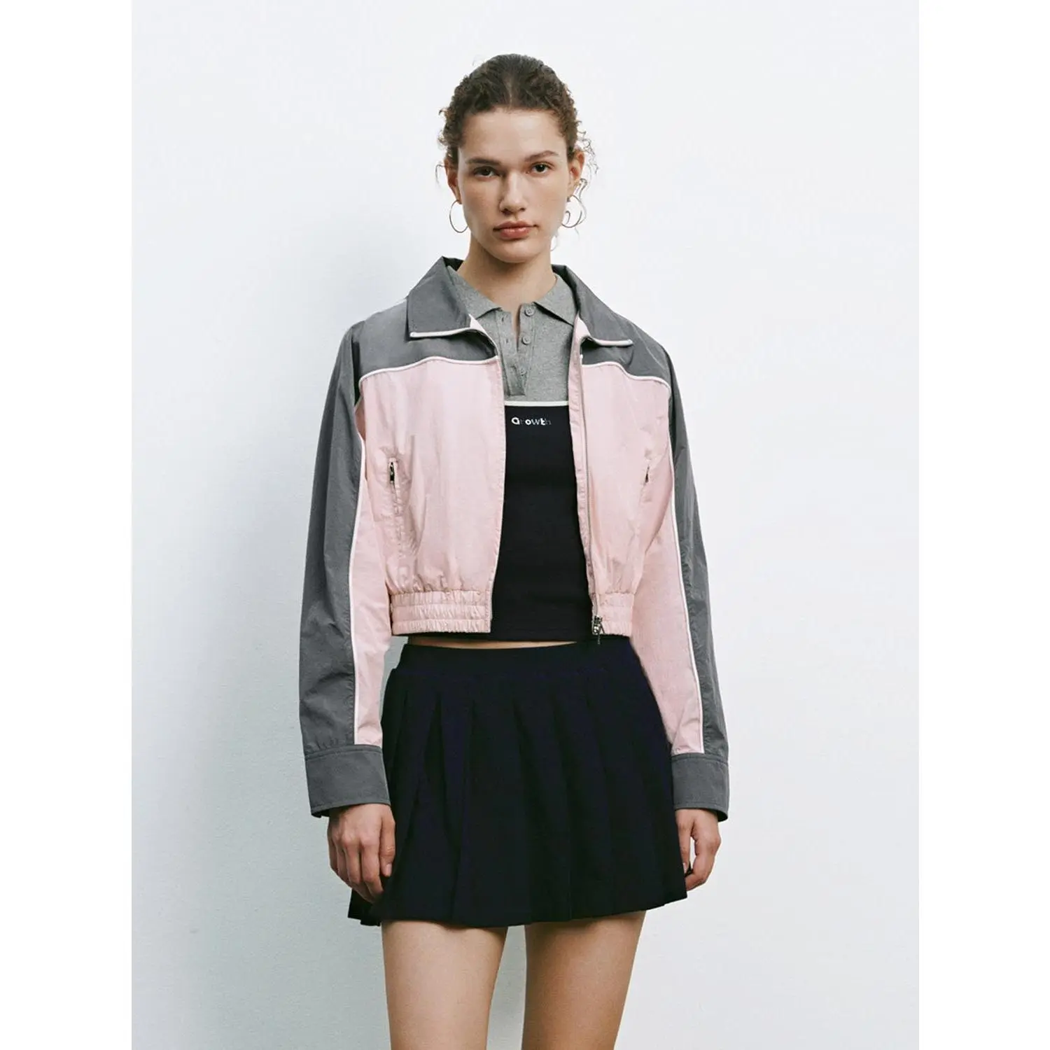 URBAN REVIVO Cropped Jacket for Women, Casual Lightweight Non-Stretch Polyester Lined Zip-Up Coat with Full Sleeves