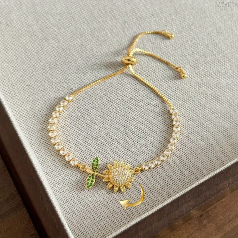 Women's 360-Degree Rotatable Sunflower Leaf Crystal Bangle Bracelet, Sparkling Transparent Adjustable Floral Jewelry, Elegant Holiday Wrist Accessory for Daily Use, Vacation Gifts (Sports & Outdoor Apparel Companion)