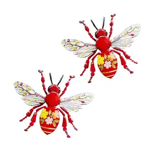 2 Piece Fashionable Colorful Metal Bee Wall Hangings, Garden Fence Decor, Outdoor Indoor Creative Design, Perfect Gift for Nature Lovers