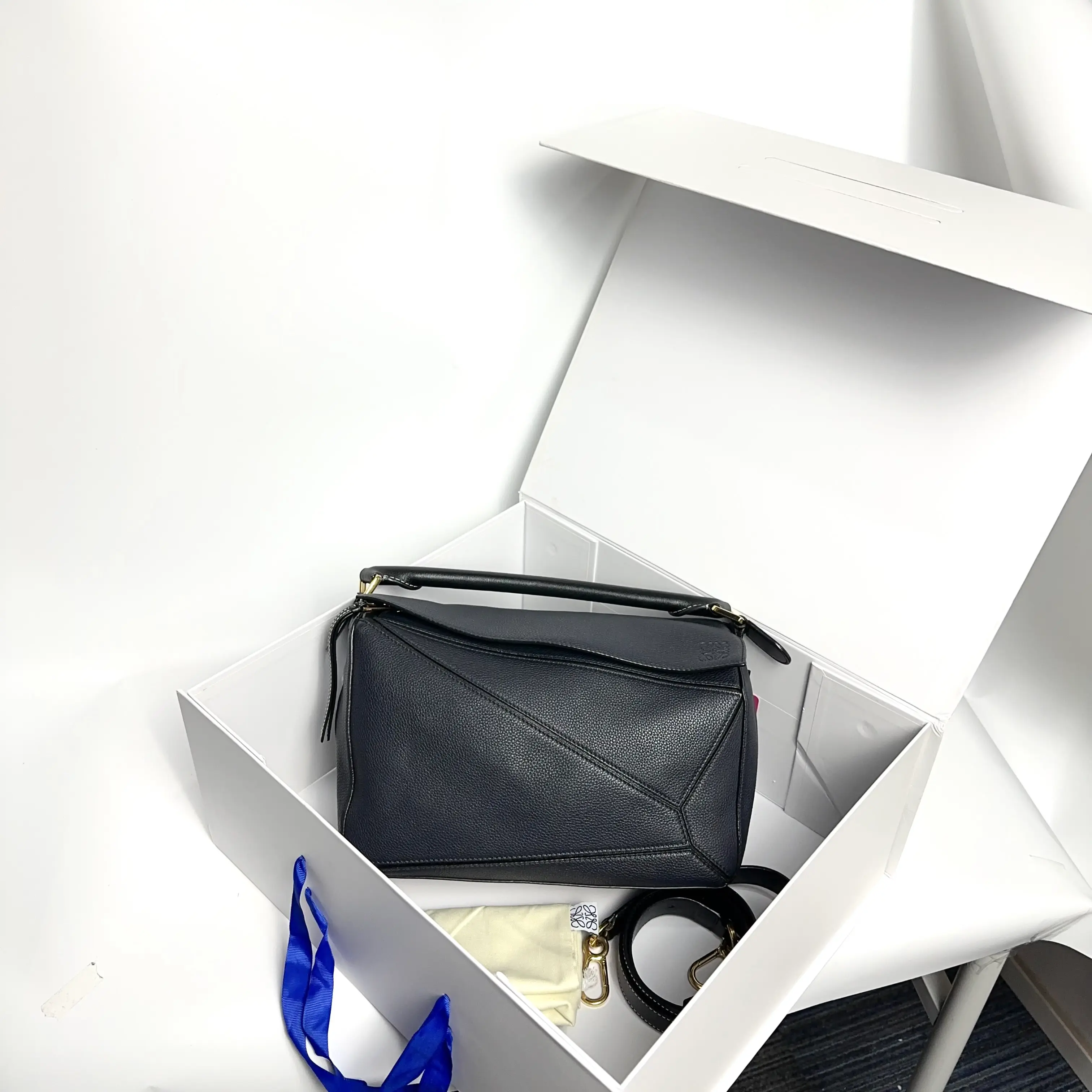 Pre-owned Loewe Black Grained Leather Puzzle Fold Crossbody Bag 0801 raye 23841118