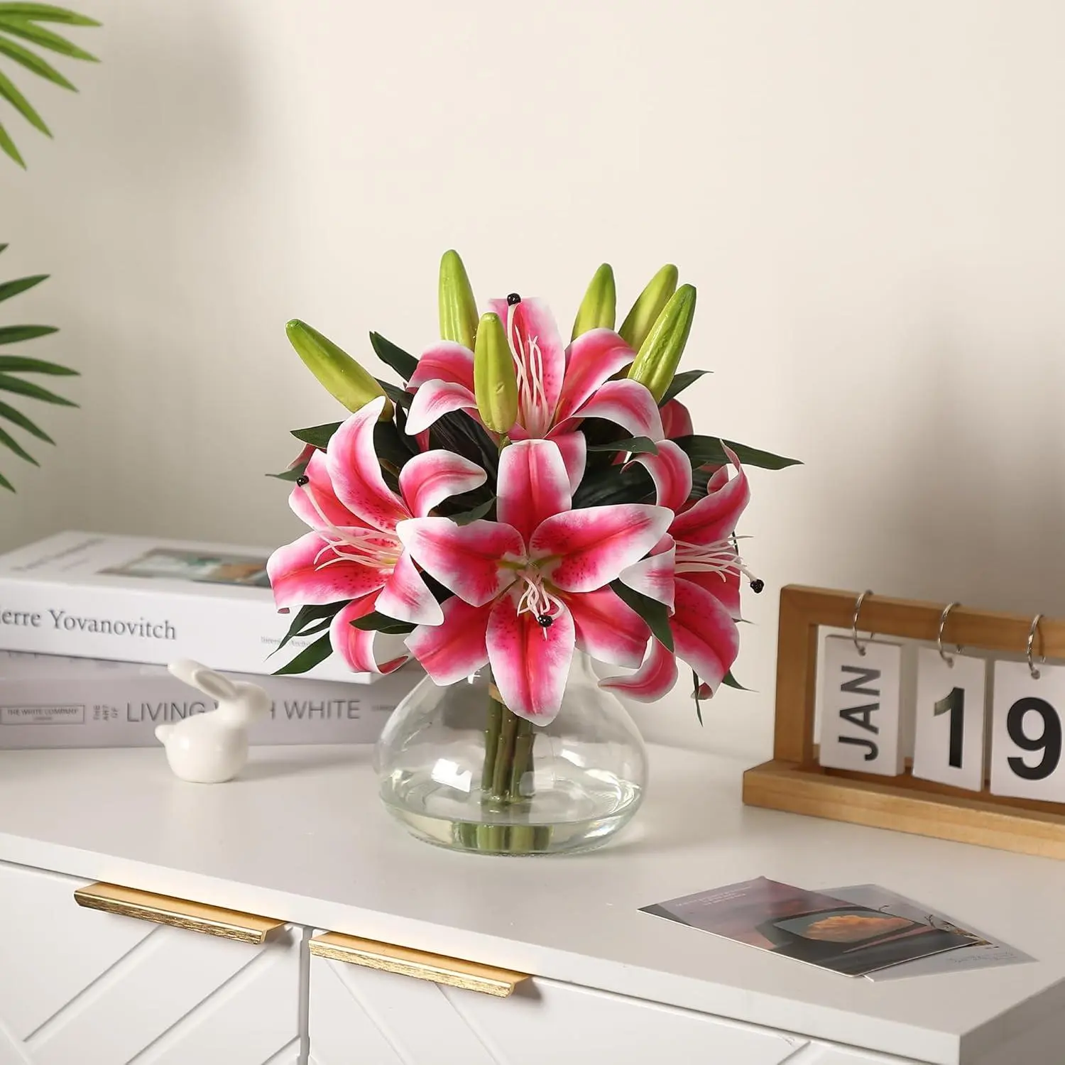 Gaomon Decorative Silky Elegant 6-Pack Floral Pink Artificial Lily Bouquet Set, 6 Bendable Stems, Glass Vase Included, Rustic Lifelike No-Maintenance Home Tabletop Decor & Wedding Gift