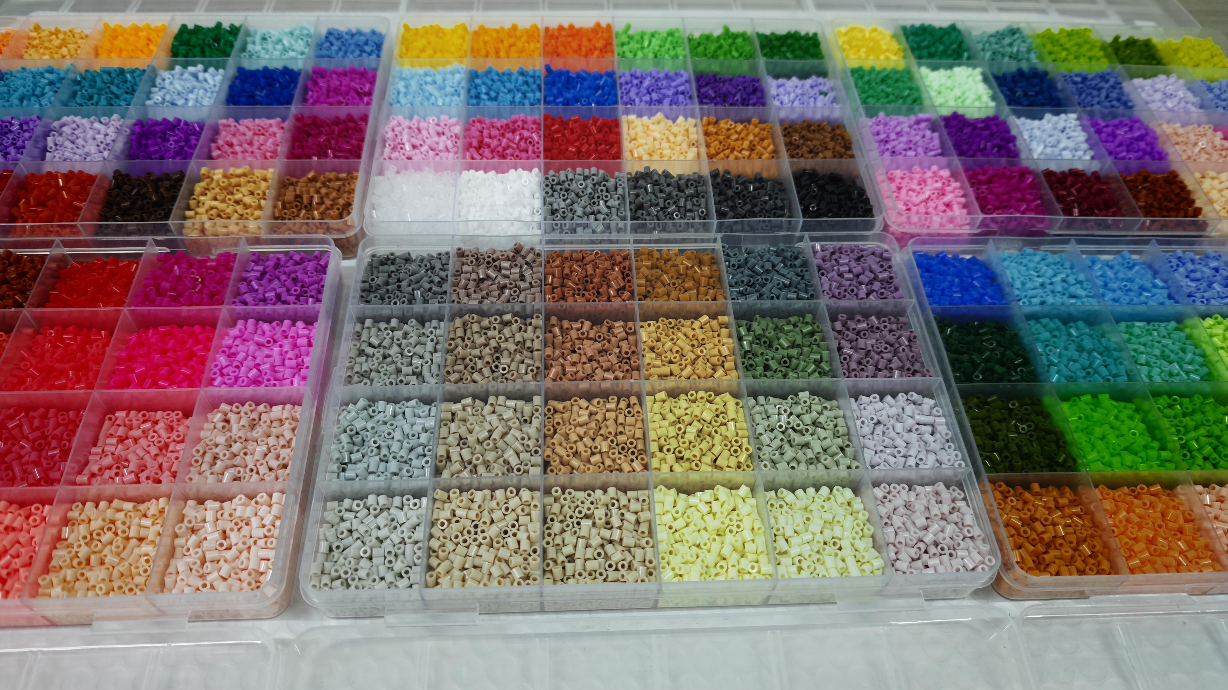 2.6mm 144 Color Box Set,72000Pcs,Stainless Steel Precision Tweezers Set,3D Pixel Puzzle Beads,Perfect for Kids & Adults Craft,Multiple Available,Infinitely Creative Maierial,DIY Bead Set,Spelled Beads Keychain pendant