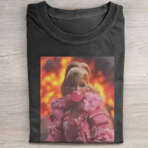 Pink Barbiecore Icon T-Shirt, Minimal Barbie Meme Graphic Tee, Clean Y2K Pink Aesthetic Shirt, Casual Short Sleeve Unisex Tee