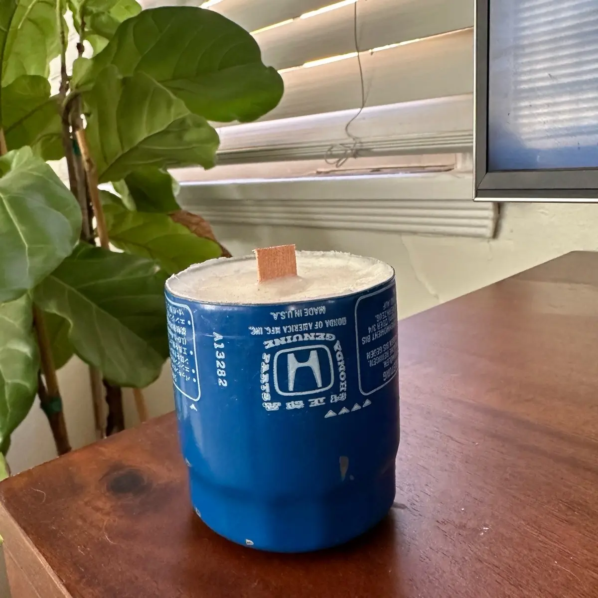 Car Oil Filter Candle (sandalwood)