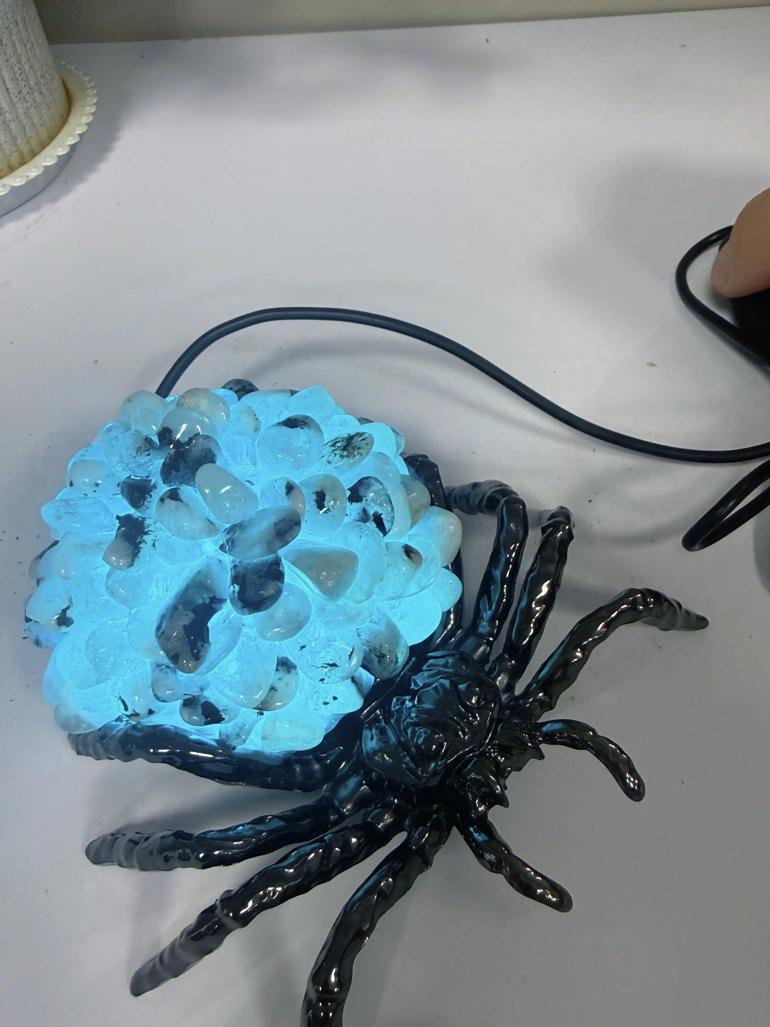 Mila(17860)gc.Chips spider light