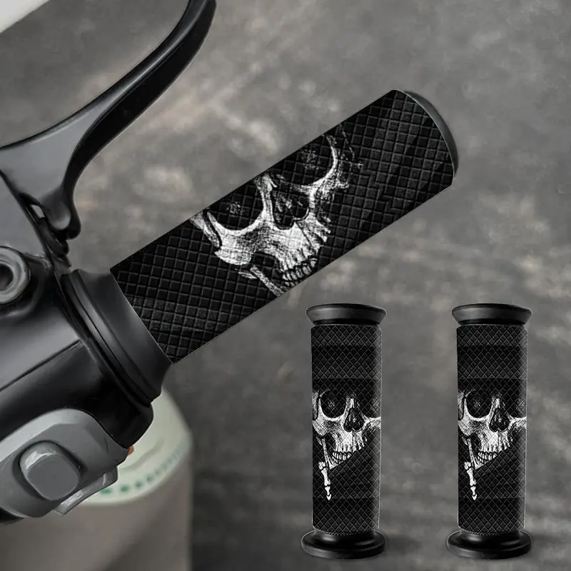 Skull Pattern Motorcycle Handlebar Grip, Creative Modification Car Accessories for Electric Cars Bicycles Motorcycle Head Grips, Waterproof Durable Handlebar Covers, Universal Fit