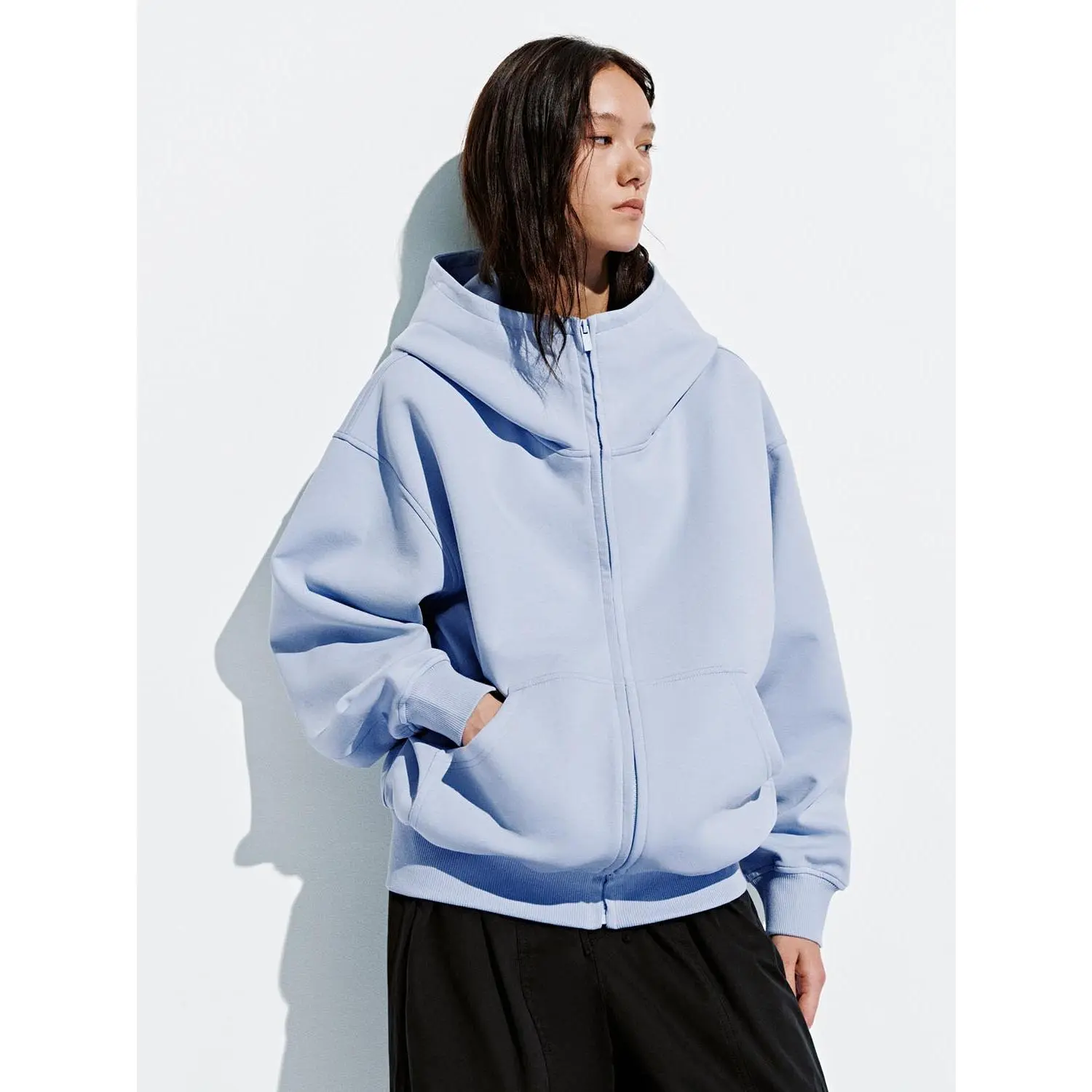 URBAN REVIVO Women's 2026 Basic Loose Hooded Pullover Sweatshirt - Casual Cotton-Polyester Fabric, Long-Sleeve Minimalist Outerwear Clothes