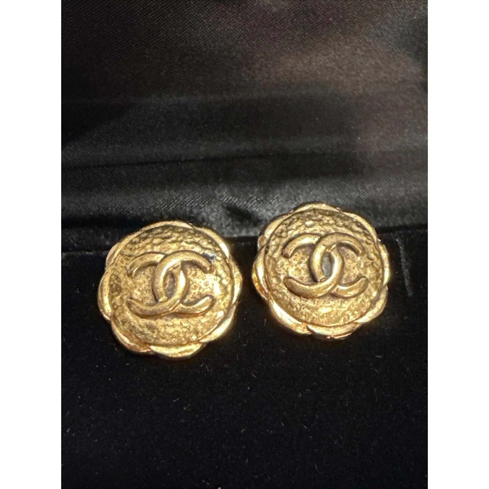Pre-owned G37 Chanel Coco Mark Clip Round Earrings Gold Plated ️ $699