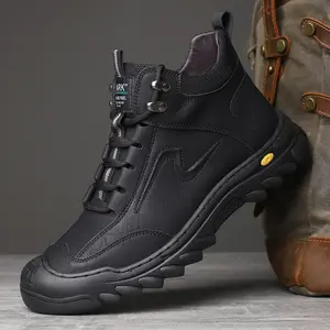 Men's casual sports shoes, anti-slip outdoor climbing boots, waterproof hiking shoes, suitable for mountain climbing and hiking as well as various casual occasions.