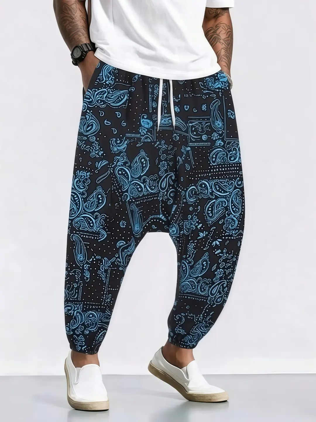 Men's Bandana Print Harem Pants, Baggy Woven Streetwear Joggers with an Adjustable Drawstring Waist