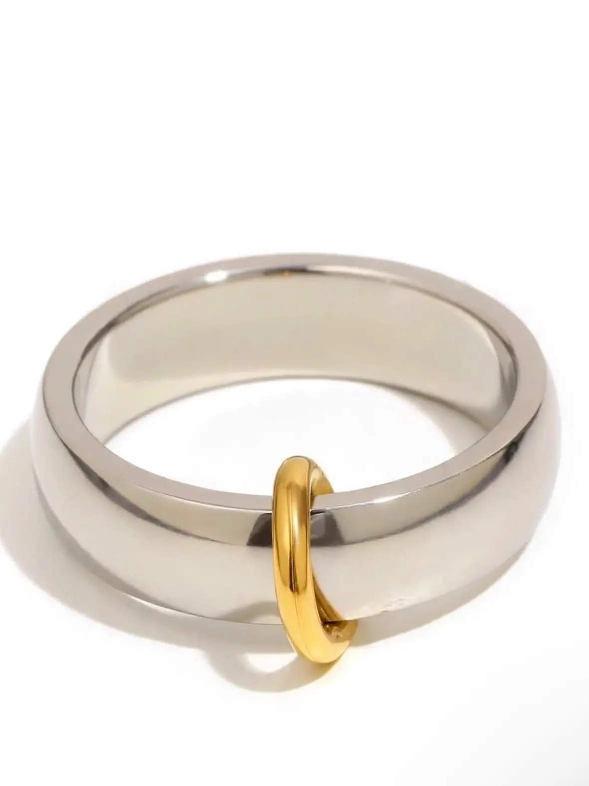 Interlocked 2-Tone Stainless Steel Costume Jewelry Ring, Sizes 6/7, Fashion Accessory for Everyday Wear
