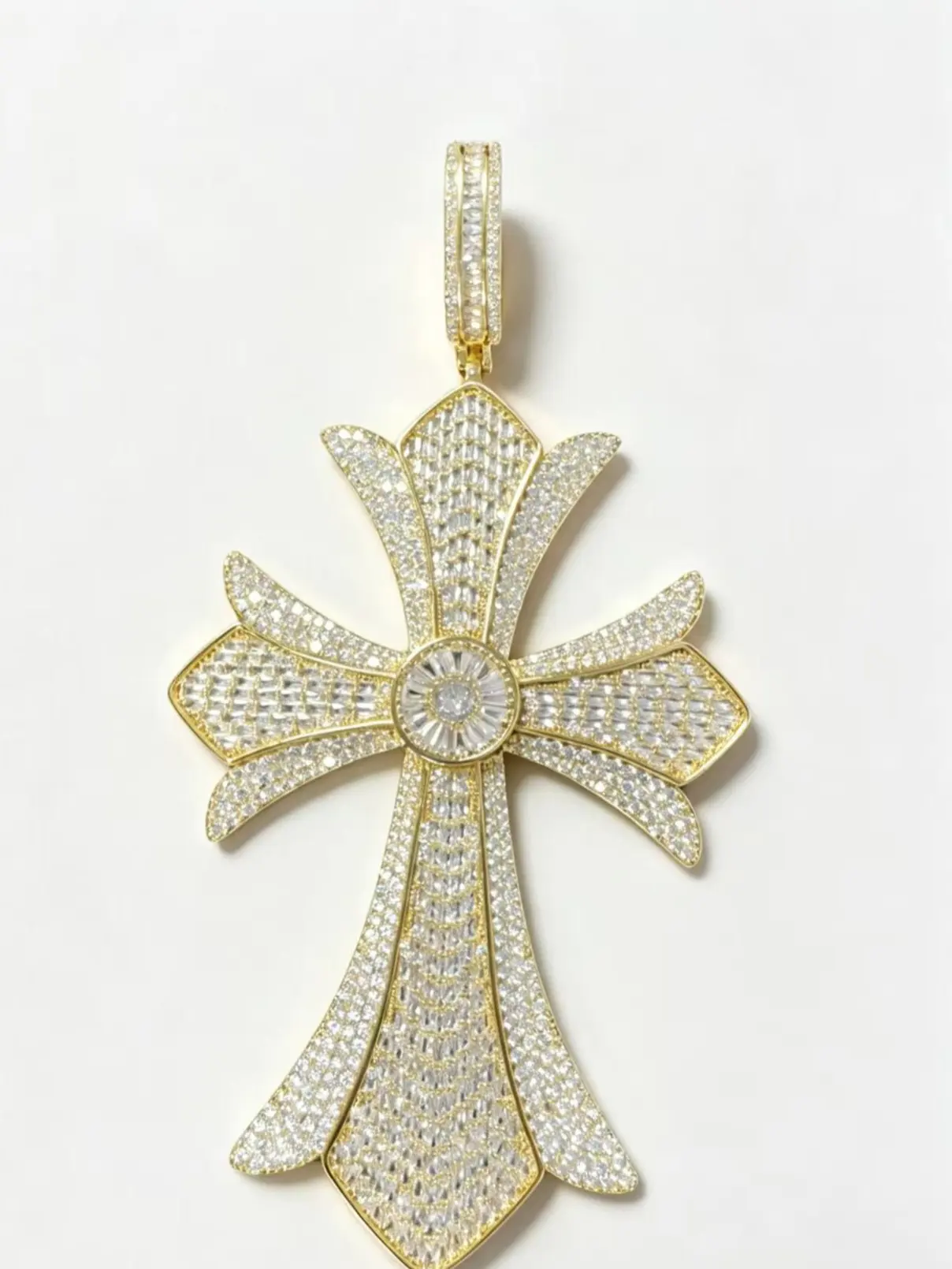5198 Oversized Ornate Cross Charm - Exquisite Trendy Pendant, Unisex Wear Statement Piece, Bold Urban Hip-hop Cross Form Accessory for Layering