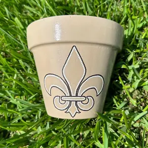Hand Painted Fleur De Lis Planter. ️ 6” diameter & sealed for protection.