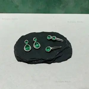 Natural Slate Jewelry Tray, 9-12cm Irregular Shape, Stone Material, Ideal for Earrings, Rings, Bedroom Decor, Natural Rock Style