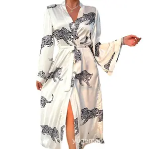 Women's Leopard Print Satin Bathrobe, Belted V-Neck Long Sleeve Kimono Robe, Sexy Elegant Sleepwear for All Seasons