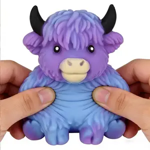 New 3D Highland Cow, Cute Cow Squeeze Stress Relief Toy Kawaii Squishies, Soft Finger Massage Toy, Ideal Office Gift, Perfect Holiday Present