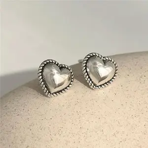 Retro Silver Color Punk Style Heart-shaped Women's Earrings, Personalized and Creative Holiday Party Jewelry Gifts