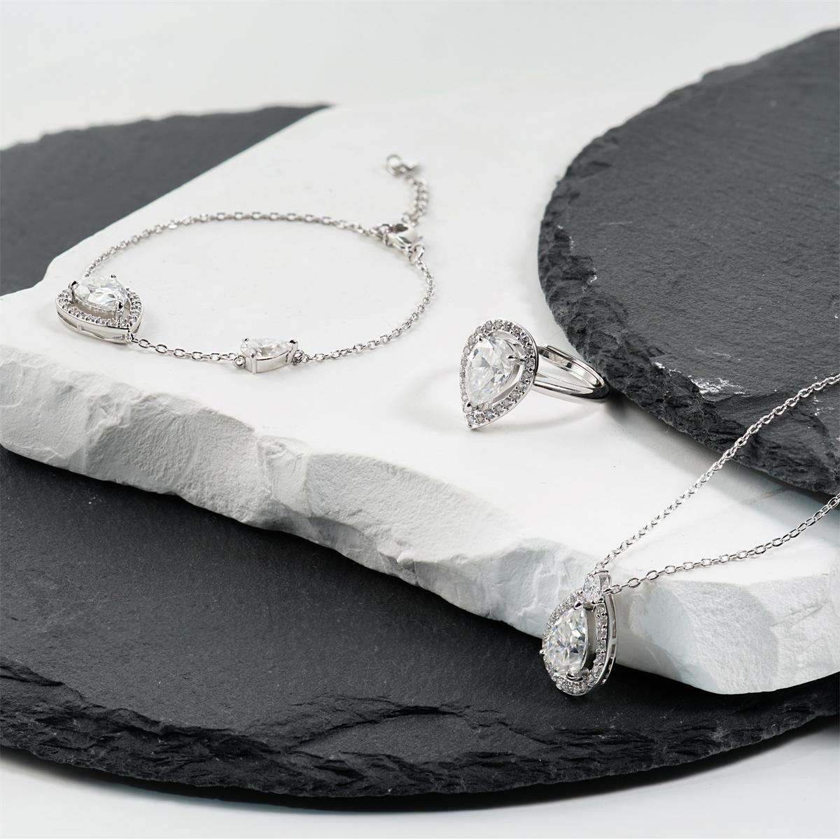 Moissanite Luminous Drop Halo Jewelry Set Elegant Pear Cut Ring Necklace Bracelet Trio Set for Birthday Wedding Engagement Anniversary Gift Daily Wear mothersdaygift Moissanite Luminous Drop Halo Jewelry Set Elegant Pear Cut Ring Necklace Bracelet Trio Set for Birthday Wedding Engagement Anniversary Gift Daily Wear mothersdaygift
