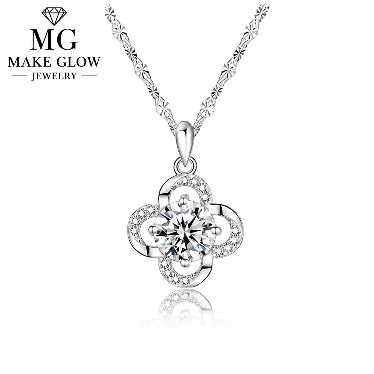 Four-leaf clover necklace for women necklace gifts for adulting women gf gift mom birthday gifts anniversary gifts for her gifts for women 99 cent dollar items free shipping gifts for girlfriend unique gifts for women body parts