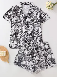 Women's 2-Piece Pajama Set, Tiger Plant All over Print, Fitted Casual Sleepwear, Comfortable Short Sleeve Top and Loose Shorts, Loungewear