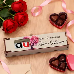 1pc/Customizable wooden chocolate gift box with your name on it. A German Valentine's Day themed gift, perfect for Thanksgiving, Christmas, Father's Day, Mother's Day, or as a birthday present for relatives, friends,