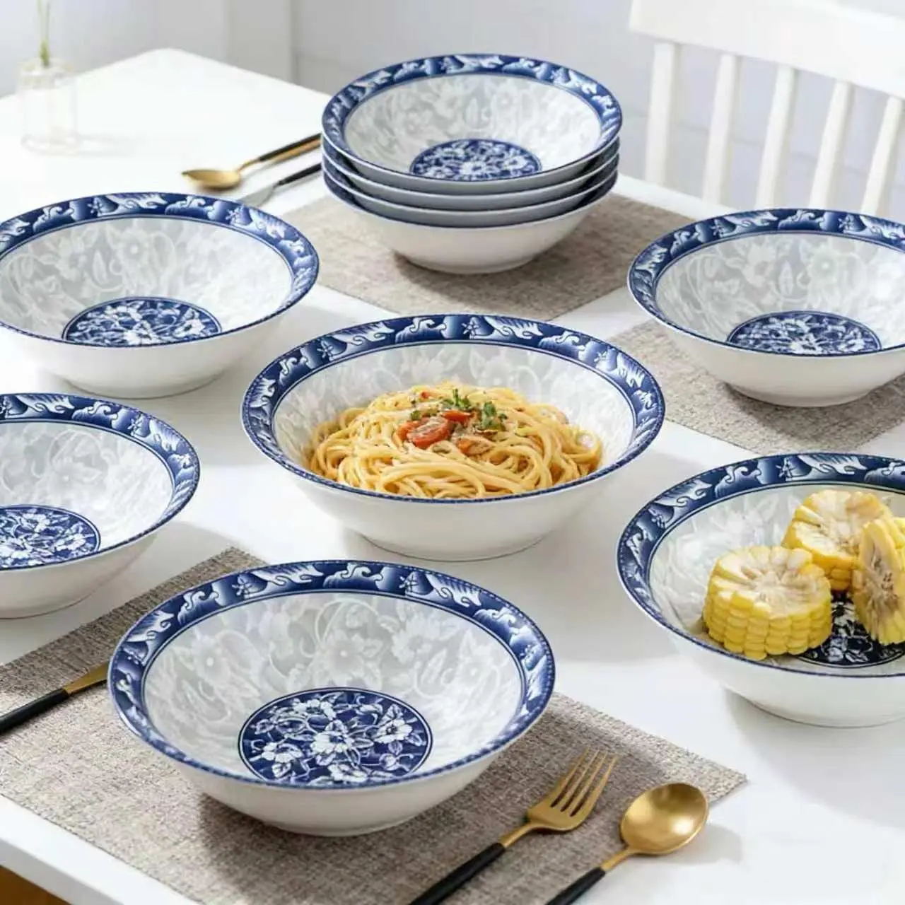 6pcs retro 6-inch blue and white ceramic bowl, high temperature resistant, suitable for microwave, dishwasher, household pasta, mixed noodles, fruits, salads, restaurant kitchen, holiday gatherings, universal durable tableware Serving Bowls Bowl Set