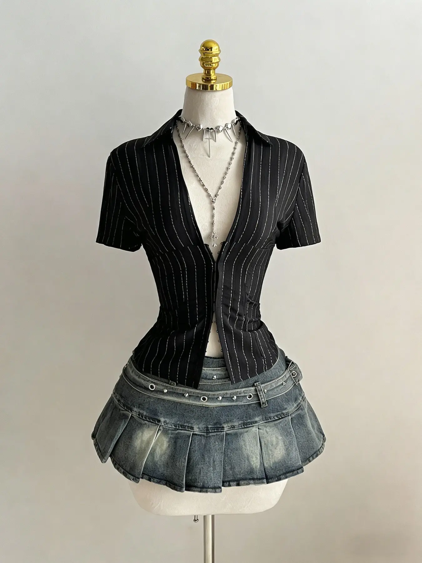 Women's Summer Striped Deep V-Neck Waist-Cinching Casual Collared Button-Up Short Sleeve Shirt, Fashionable Design, Casual Wear, Stylish Blouse, Buttoned Collared, Casual Classy Top
