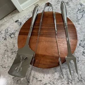 Juego de utensilios para parrillada de la línea Barrington. Princess house