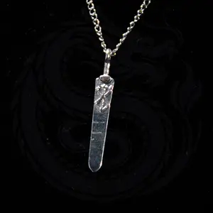 Berserk Dragon Slayer Sword Necklace – Anime-Inspired Pendant for Fans, Metal Chain Jewelry for Men and Women Unisex Style Unique Accessory
