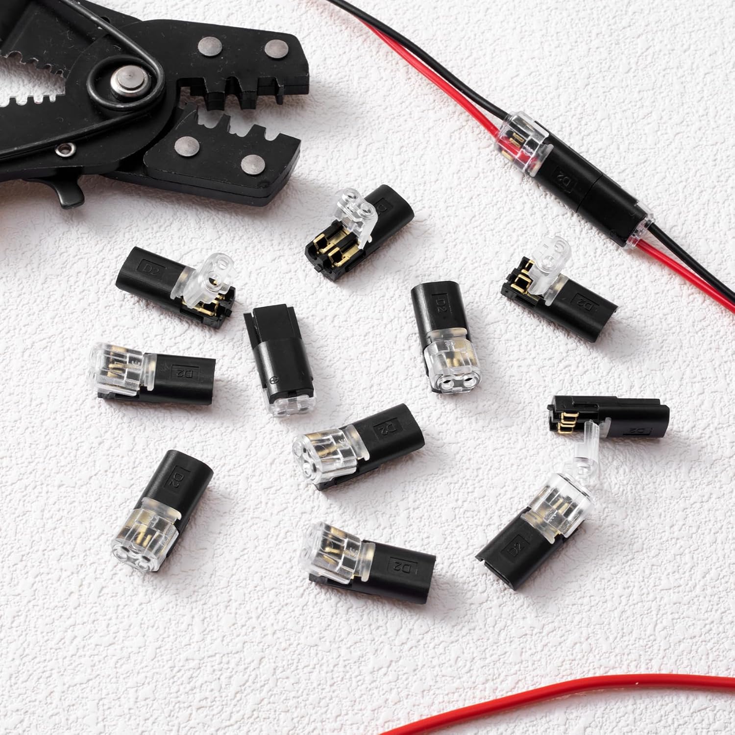 100pcs Quick Clip Fasteners Wire Connector, Plug-in Cable Quick Connectors with Locking Buckle, Double-Wire Snap on Blocks for Low-Voltage 18-22AWG Cable LED Strips DIY Craft- Black