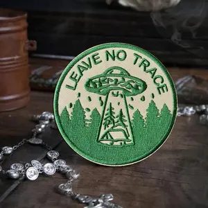 Leave No Trace UFO Abduction Printed Patch Tactical Morale Army Badge Hook and Loop Alien Tent Emblem Outdoor Bushcraft Gear