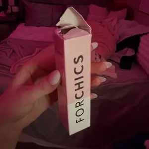 Product Review of FORCHICS Eyelash Enhancing Serum with Powerful Peptides & Plant Botanicals for Thinning Lashes 3ML Makeup Cosmetic from E**!