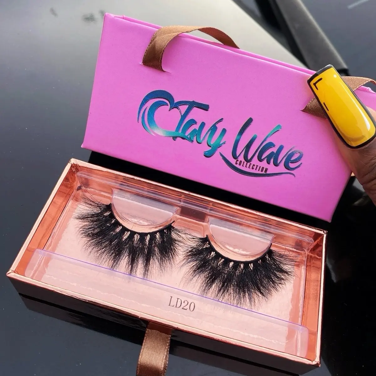 Tavy Wave Aqua Flare Eyelashes - Lightweight Comfort, Versatile Use for Cosmetic Makeup, Volume and Elegance, Model LD20