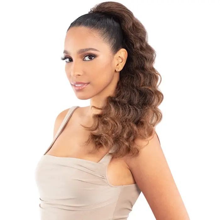 Model Model Drawstring Ponytail - HOLLYWOOD GIRL Model Model Drawstring Ponytail - HOLLYWOOD GIRL