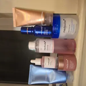 Product Review of [medicube] Affordable Glass Glow Skincare Set | Includes 8 products for Gentle Skin Glow Routine from 5** S**️