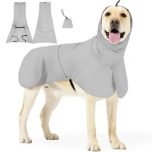 Rainproof dog raincoat for rainy season, lightweight full-body cover dry-type hooded jacket with reflective stripes, weatherproof jacket with traction rope holes, adjustable raincoat