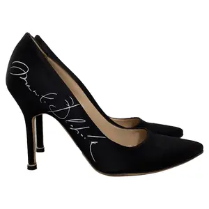 Pre-owned Vetements Vetements x Manolo Blahnik Signed Pointed Pumps in Black Satin by Rebag