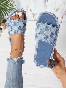High-Quality Fashionable Women's Thick Sole Sandals, Slipper, Casual Houndstooth Pattern, Textile Upper, Rubber Sole, Versatile and Stylish